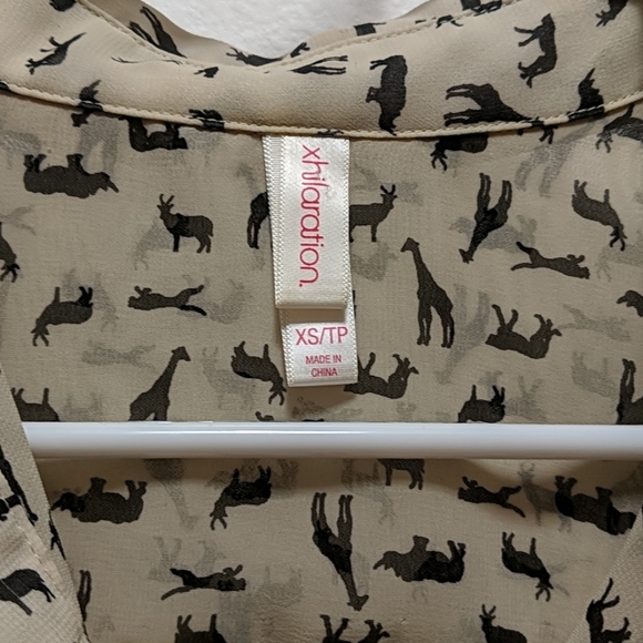 Cream Safari Animal Blouse - Picture 2 of 3